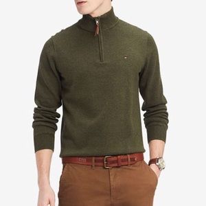 NWT Tommy Hilfiger dark green pullover sweater
